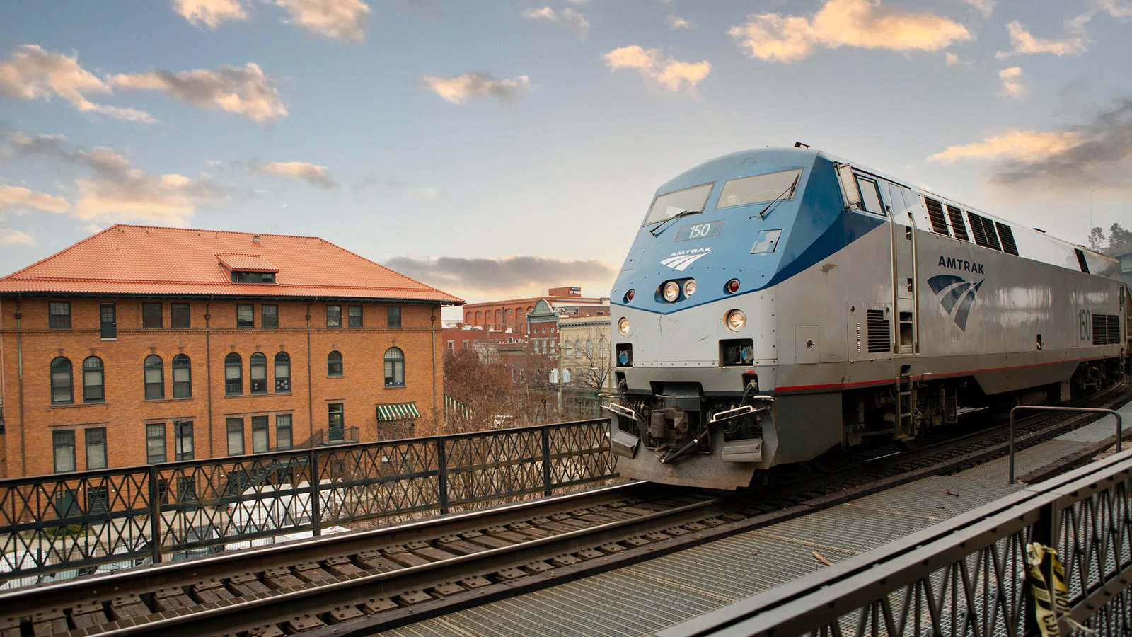 Amtrak Station Near Me | Book Amtrak Train Ticket