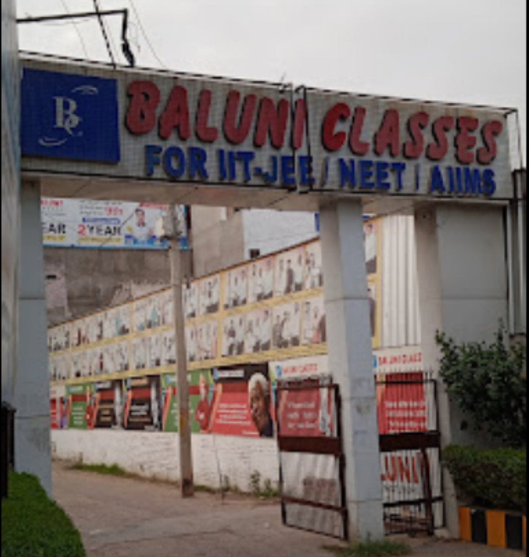 Baluni Classes | NEET Coaching in Agra | IIT- JEE coaching in Agra